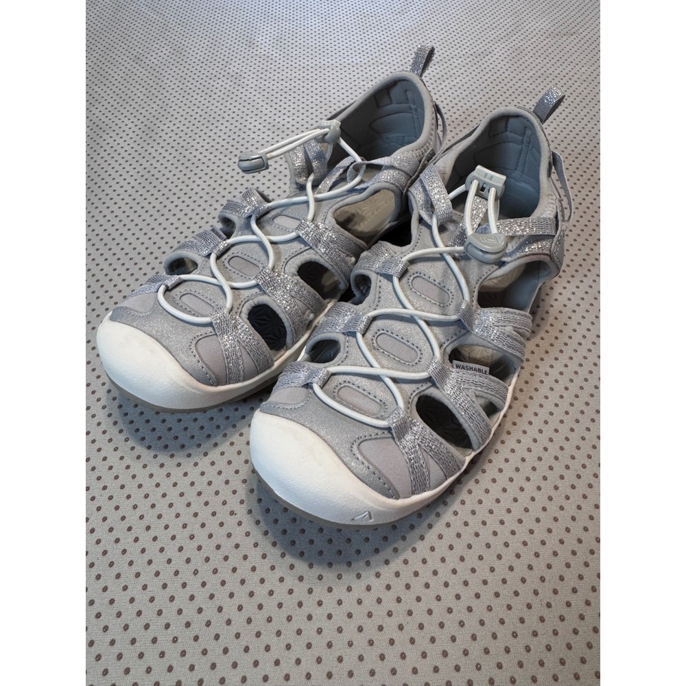 Keen Whisper Silver Shimmer Sparkle Water Hiking Sandals Womens 6 Grey 1018368